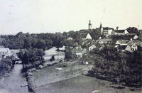 Město Stráž nad Nežárkou na pohlednici pár let před vypuknutím první světové války. (archiv: manželé Matyskovi)