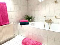 Badezimmer groß. Zimmer 2