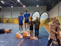 Podium del open B, todos haciendo el gesto del maestro Brandariz jajaj