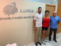 Laura con algunos miembros del equipo que han participado en su preparación durante la pretemporada.