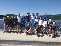 Cyklosoustředění červenec 2019 - u přehrady Josefův Důl nás doprovázeli i rodiče dětí