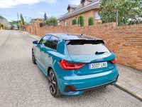 El color del coche era espectacular