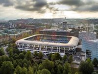 Gjennom hele sesongen 2014 delte lagene Gamla Ullevi som hjemmebane, mens Häcken erstattet sin gamle, med det som nå er nye Bravida Arena.