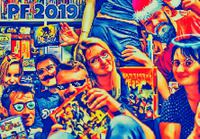 zleva: Lukova sexy sestřenka, Yarek, Muslim, Petr (thug life), mladá Davidíková, Aby (stojí), Santa a santova pomocnice