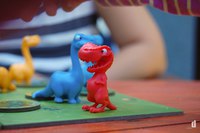 Vzácný T-Rex červený.