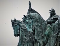 Nejproslulejším válečníkům - útočníkům i obráncům, aktérům násilí - se stavěly pompézní pomníky. Zdroj: Pixabay