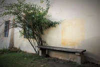 Tiché a poklidné, přesto však silné vnímání dávných dějin na rozlehlých hradních nádvořích. Zdroj: foto autor