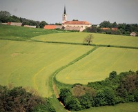 Staré cesty v krajině jako tepny života. Zdroj: foto autor