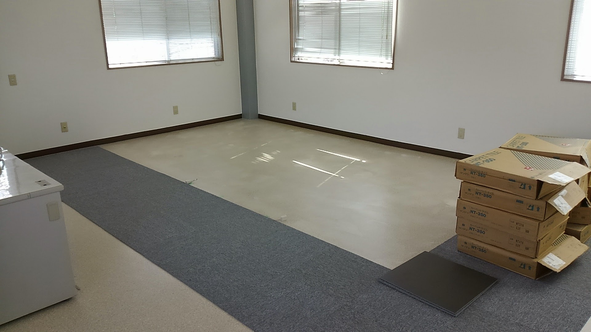 タイルカーペット貼り 張替え オフィスの便利屋さん タイルカーペット貼り 張替え オフィスの便利屋さん