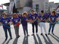 Marian Díaz, tercera por la izquierda, en la tradicional Marcha del Día Mundial del Alzheimer que organiza AFA Bizkaia en Bilbao