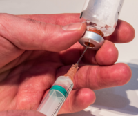 La búsqueda de una vacuna contra el coronavirus se ha convertido en una carrera contra reloj para tratar de salvar el mayor número de vidas