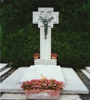 La tombe du père Sevin (Photo P. Hervé Tabourin)