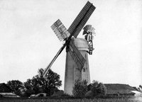 Winfarthing smock mill in 1925