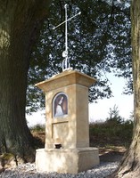 křáž sv. Magdaleny jižně nad obcí
