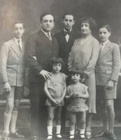Con Lola D. Palatín,segunda esposa de Jacinto Higueras,junto con Modesto,Luis,Jacinto,Augusto y Andrés