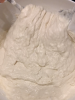 L'impasto durante la lavorazione con i cucchiai