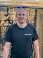 Lewis - Snickare
