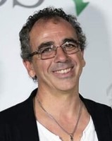 GENNY... si dice che cantare faccia bene al cuore, secondo me è importante farlo bene studiando.