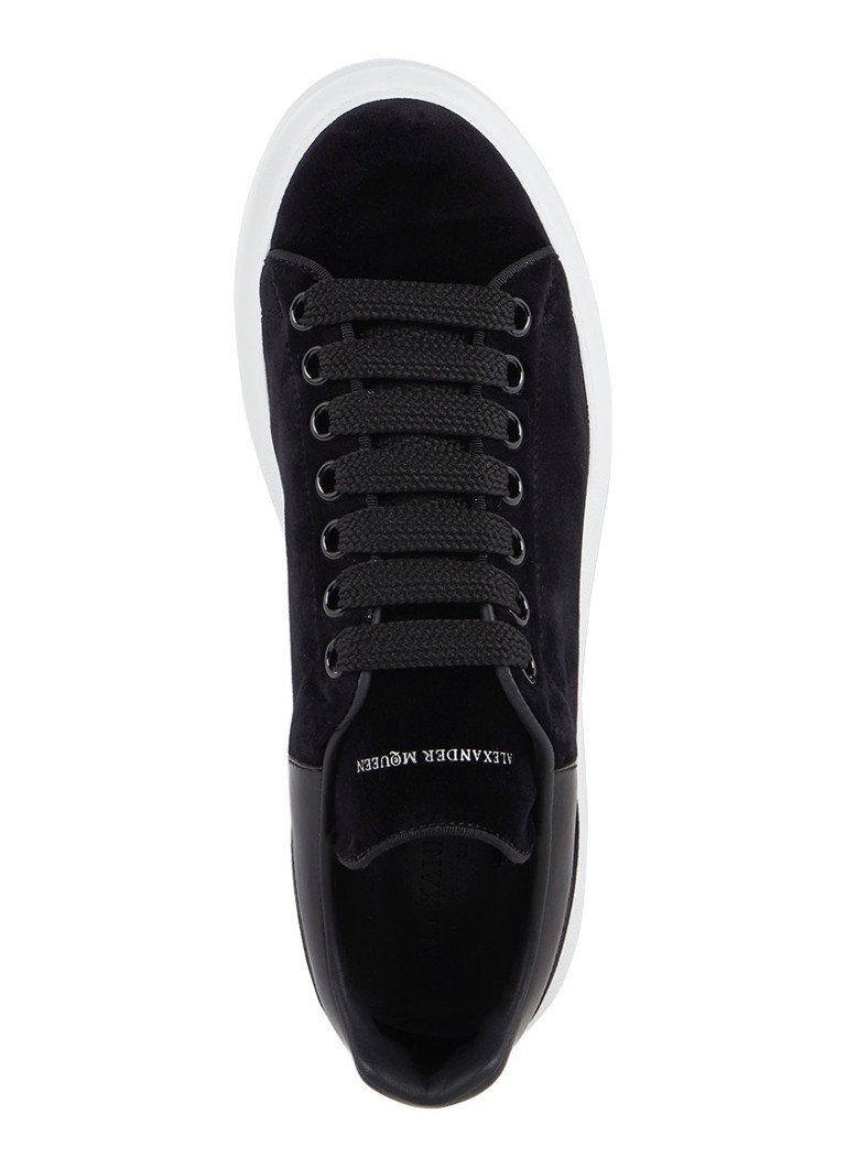 ALEXANDER MCQUEEN Oversized sneaker van fluweel