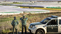 La Guardia Civil vigila una explotación agrícola