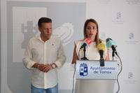 Paula Moreno y Óscar Medina presentan el Plan de Empleo Municipal de Torrox