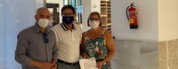 Javier Pérez, Antonio Sánchez y María Victoria Ruiz presentan el escrito sobre los protocolos de actuación de Ayuntamiento del Rincón de la Victoria en los locales cerrados por Covid-19