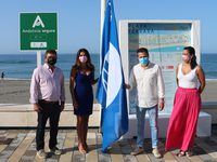 Acto de presentación de entrega de la Bandera Azul y la distinción 'Andalucía Segura' en la playas de Torrox