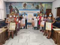 Rincón de la Victoria y AECC ponen en marcha una campaña de prevención solar y buenos hábitos en el litoral del municipio