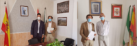 Juan de Dios Villena presenta a los alcaldes de Alfarnate y Alfarnatejo la inversión del Plan Málaga