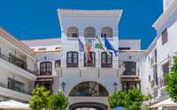 Fachada exterior Ayuntamiento de Nerja