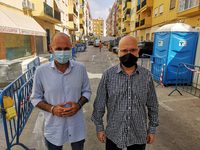 Juan García y Pérez Atencia en la reanudación de la calle Rodríguez de la Fuente de Torre del Mar
