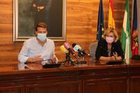 Medina y Sánchez presentan la iniciativa AIRE para la creación de empleo en Torrox