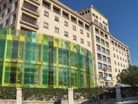 Imagen de archivo de una de las fachadas del Hospital Regional de Málaga