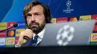 Andrea Pirlo, a Juventus vezetőedzője a Puskás Arénában tartott sajtótájékoztatón 2020. november 3-án - Szerzői jogok Koszticsák Szilárd/MTVA