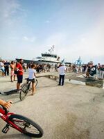Il presidio di contestazione al porto del 13 luglio scorso