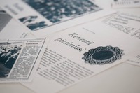 Toukokuun kahvilan tapaan oli nytkin tutustuttavana lehtileikkeitä vanhoilta vuosilta