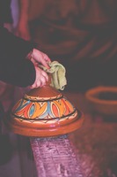 Tagine för många, som kommer att användas många, många gånger, 100 dirham.