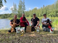 Mejä on mukavaa. Nemi, Elli, Ruu ja Kaneli ohjaajineen