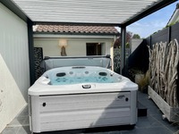JACUZZI THERAPEUTIQUE 6 places SPA MARIN CECILE ARNOUX