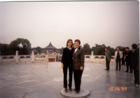 Lérántné Deák Zsuzsa a lányával Kínában, 1999