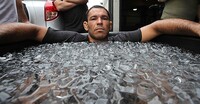 Crioterapia pode acelerar a recuperação muscular pós-exercício físico.