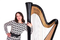 Claire Augier de Lajallet and her harp - © Michael Quedzuweit