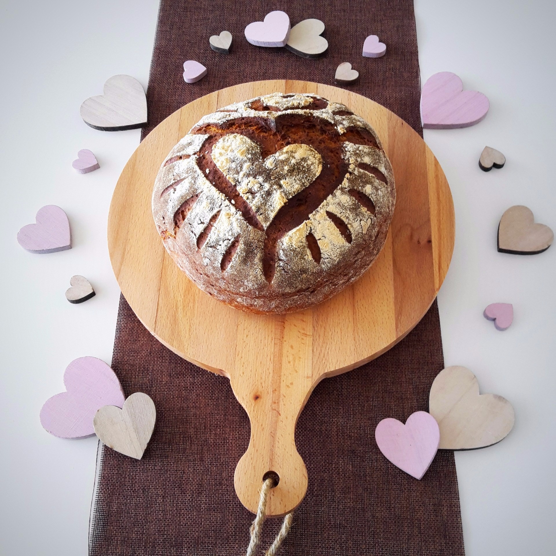 Supersaftiges Buttermilchbrot mit Herz :: Bella-cooks-and-travels