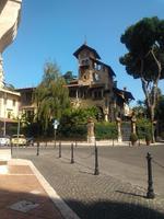Piazza Mincio 5 minuti a piedi