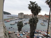 La baie de Dubrovnik vue de la corniche.