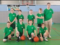 U11 garçons équipe 1 et le coach Thomas