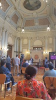 Jose María Viteri, director artístico del Teatro Calderón presentando la programación en la rueda de prensa.