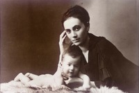 Kamila Stösslová with her son Ota in 1917 © Moravian Museum