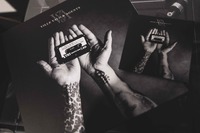 Ville Valo & Agents-albumi vinyylinä sekä CD:nä.