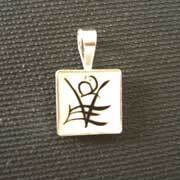 see: Eva (sterling silver, square 16x16mm)